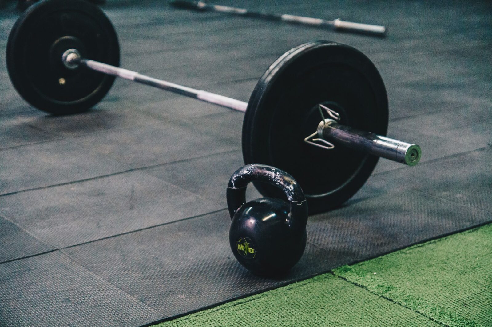 Members training on the floor of a full-size Edmonton gym